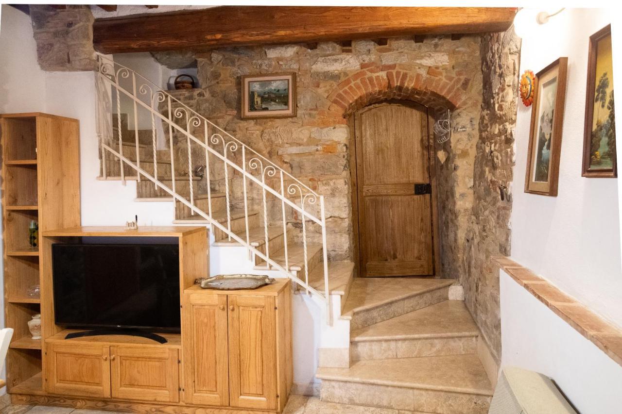 La Casetta Nel Borgo Castelnuovo di Val di Cecina Exterior photo